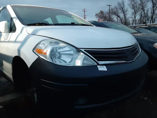 2011 NISSAN VERSA