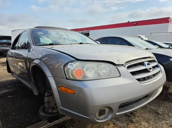 2002 NISSAN MAXIMA