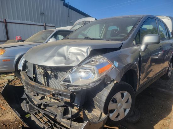 2010 NISSAN VERSA