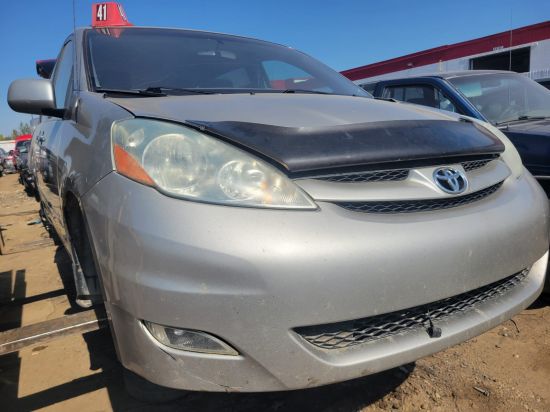 2006 TOYOTA SIENNA