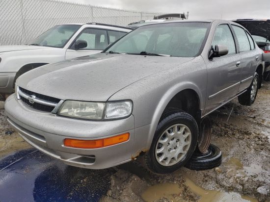 1998 NISSAN MAXIMA