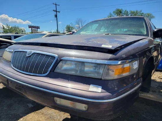 1995 FORD CROWN VICTORIA