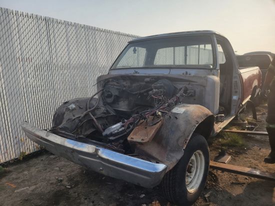 1989 DODGE D150 PICKUP