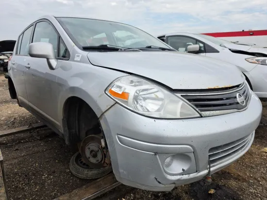 2011 NISSAN VERSA