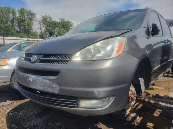 2005 TOYOTA SIENNA