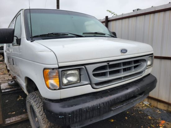 2002 FORD ECONOLINE