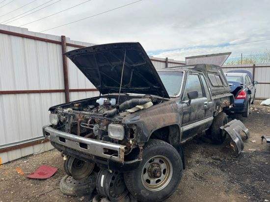 1984 TOYOTA PICKUP