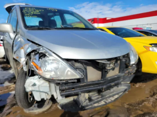 2011 NISSAN VERSA