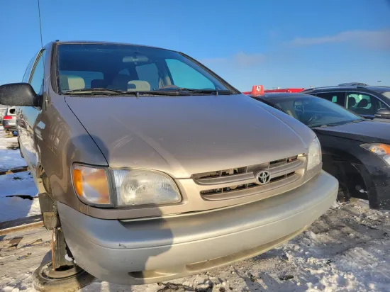 2000 TOYOTA SIENNA