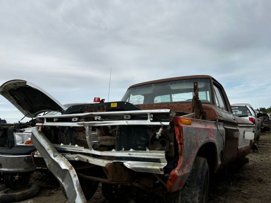 1977 FORD F-250