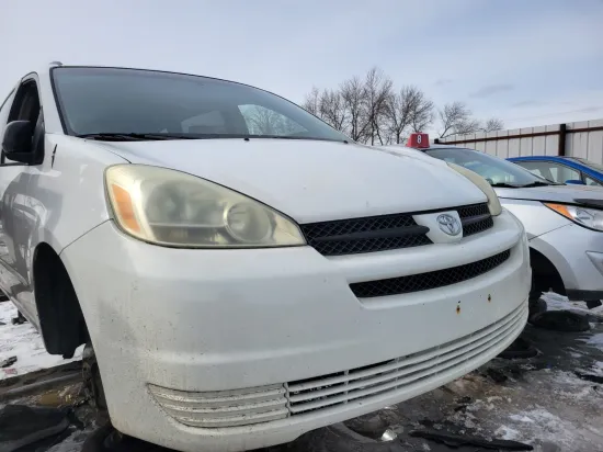 2004 TOYOTA SIENNA